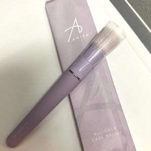 Amiss beauty brush